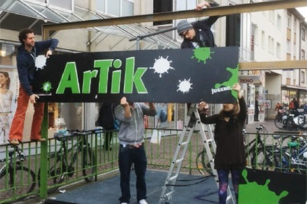 Video: Das ArTik Freiburg schließt am Siegesdenkmal