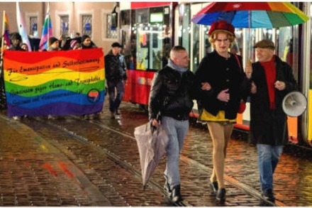 800 Freiburger demonstrieren gegen Homophobie