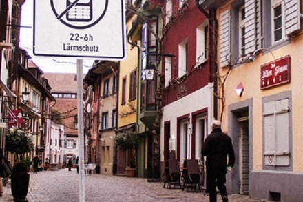 Nächtliches Handyverbot in der Freiburger Altstadt