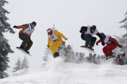 King of the Forest: Spektakulärer Ski-und Snowboard-Cross-Contest auf dem Feldberg
