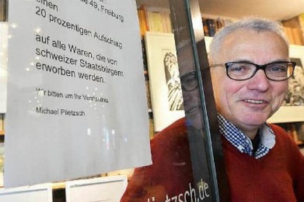 Warum Schweizer bei einem Freiburger Antiquar 20% mehr bezahlen müssen als Deutsche