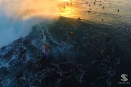 Spektakuläres Hawaii-Surfvideo - mit einer Drohne gefilmt