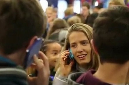 Video: Handy-Flashmob im Deutsch-Französischen Gymnasium