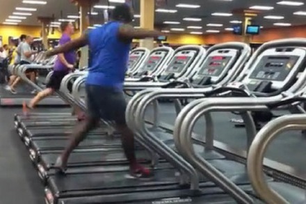 Video: So funky kann ein Laufband-Workout sein