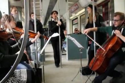 Video: Kiez Oper in der Berliner U-Bahn
