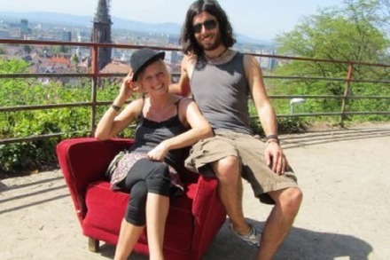 Fotoprojekt 'Sientate': Ein Sessel auf Weltreise