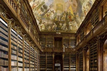 Panoramabild: Eine Bibliothek in 40 gigantischen Gigapixel