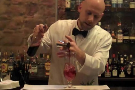 So mixt man den alkoholfreien "Freiburg Cocktail"