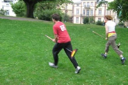 Freiburger Quidditch-Team: Mit Besen und Ball auf Torejagd