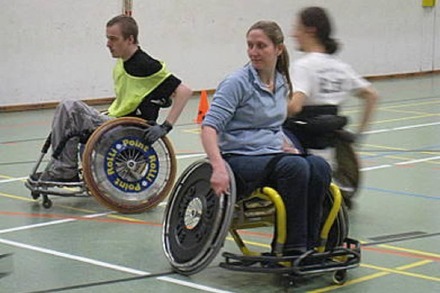 Rollstuhl-Rugby: Keine Berührungsängste