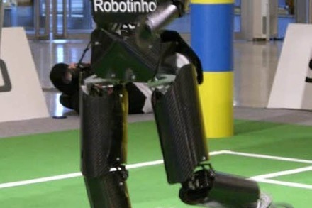 Freiburger Robocup-Kicker holen WM-Titel