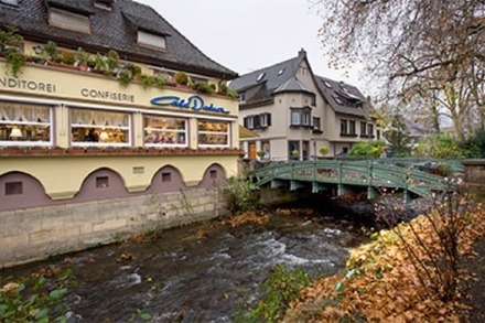 Verborgene Theken: Café Decker in Staufen