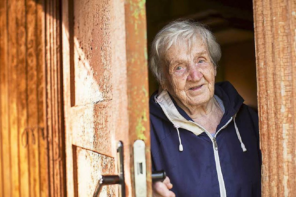 Nicht Bernhards Nachbarin - aber eine andere, sicherlich nette alte Frau. (Symbolbild) (Foto: Dmitry Berkut/De Visu/Fotolia.com)