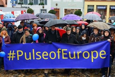 Für Europa: Die Initiative "Pulse of Europe" lädt am Sonntag auf den Augustinerplatz ein