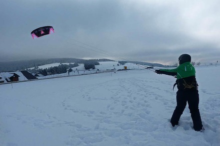 Snowkiten im Schwarzwald: Der Traum vom Fliegen
