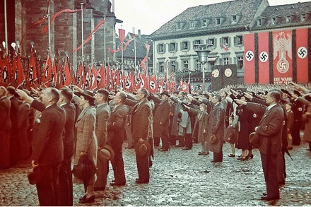 Freiburg im Nationalsozialismus: 6 Gründe, warum Du Dir diese Ausstellung ansehen solltest