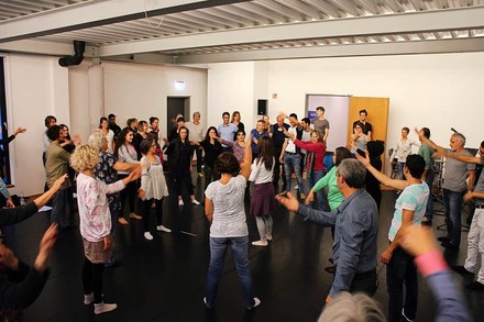 Interkulturelles Musik-Tanz-Theater "Tranzit" beschäftigt sich mit dem Thema "Ankommen"