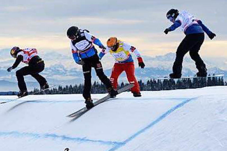 Der FIS Snowboard Cross Weltcup stellt die besten Snowboarder vor Herausforderungen. (Foto: © Hochschwarzwald Tourismus GmbH)