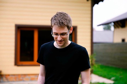 Hier kannst Du die oscarprämierte Doku über Edward Snowden schauen