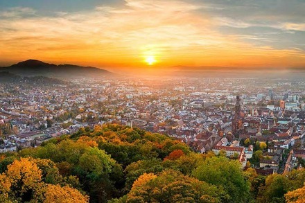 9 Orte, an denen du den Sonnenuntergang über Freiburg genießen kannst