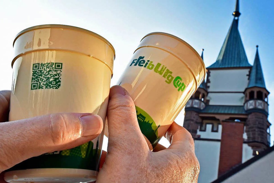 Der Freiburg-Cup soll Coffee-to-go-Schlürfen umweltfreundlich machen &amp;#8211; doch wirklich angekommen ist er bei den Freiburgern noch nicht. (Foto: Michael Bamberger)