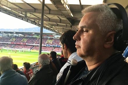 Wie ein blinder Leverkusen-Fan am Sonntag das SC-Spiel erlebte
