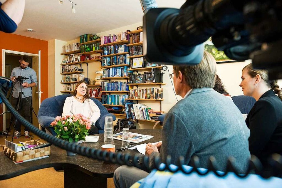 Maria H. beim Interview mit RTL (Foto: MG RTL D / Daniel Schoenen)