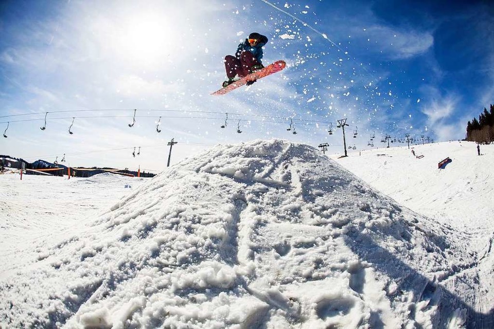 Gute Nachricht für die Freestyle-Szene: Der Snowpark am Feldberg bleibt erhalten. (Foto: QParks)