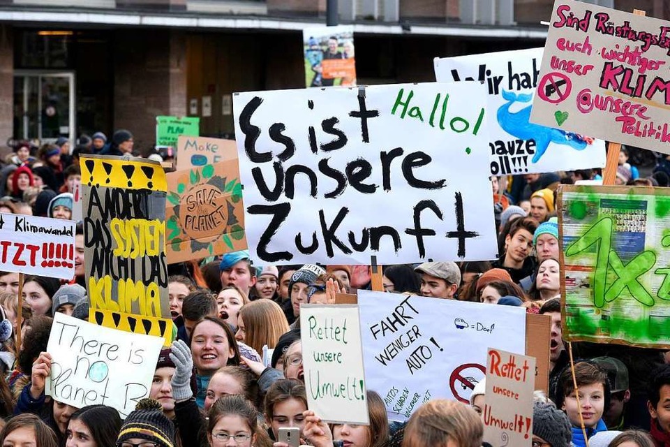 Am vergangenen Freitag gingen sie in Freiburg auf die Straße &amp;#8211; jetzt fahren Schülerinnen und Schüler nach Berlin. (Foto: Thomas Kunz)