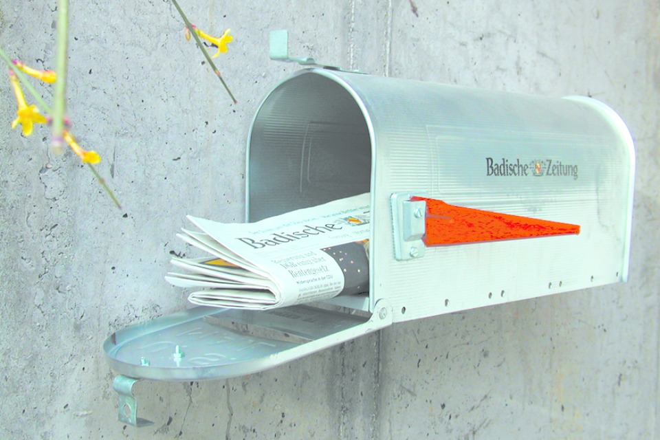Damit die BZ spätestens um 6 Uhr morgens im Briefkasten liegt, braucht es zuverlässige Zusteller. (Foto: Badische Zeitung)
