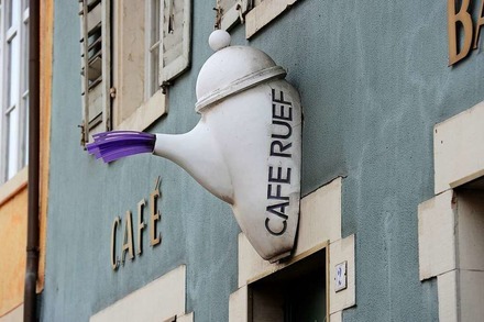Montagsbar: Im Café Ruef gibt&#8217;s ab sofort zum Wochenstart Drinks und Musik