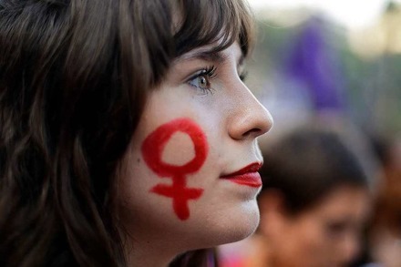 Im Strandcafé findet eine Infoveranstaltung zum feministischen Frauenstreik statt