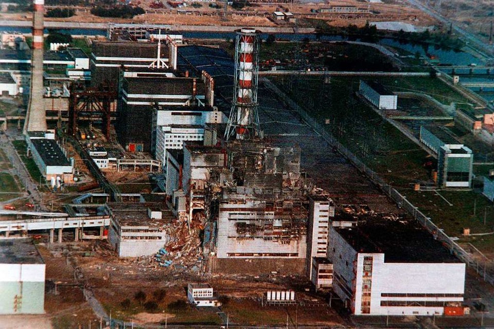 Tschernobyl: Blick auf den zerstörten Reaktor des Atomkraftwerkes. (Foto: dpa (dpa))