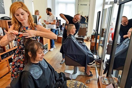 Freiburger Friseure schneiden Dir am Montag die Haare gegen eine freiwillige Spende