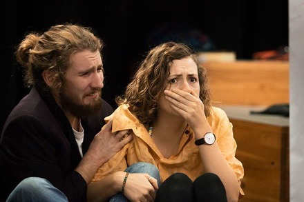 Studentische Theatergruppe Stagefried spielt "Der Schaum der Tage" von Boris Vian
