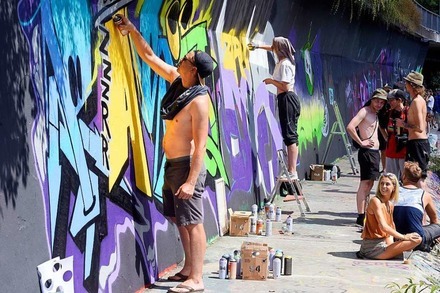 Am Samstag findet der Summer Graffiti Jam an der Dreisam statt