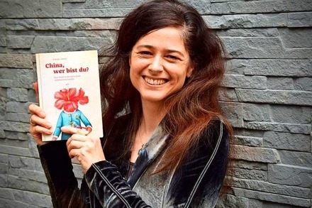 Eine Freiburger Autorin hat ein Buch über Glück in China geschrieben