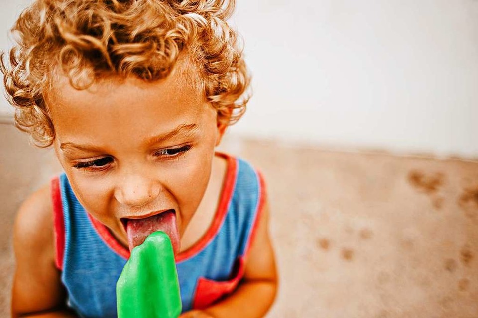 Eis essen ist nicht das einzige, was man mit seinen Kindern im Mai tun kann. (Foto: Ashley Saed)