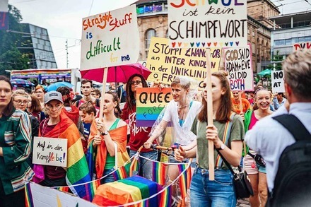 CSD-Organisator: "Die Corona-Pandemie trifft Menschen aus der LGBTQ-Szene hart"