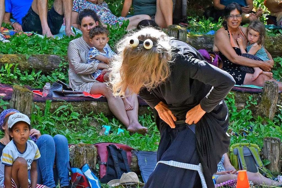 Anita Bertolami entführte das Publikum des Esay-Street-Festivals in eine Welt jenseits von Corona. (Foto: Michael Bamberger)
