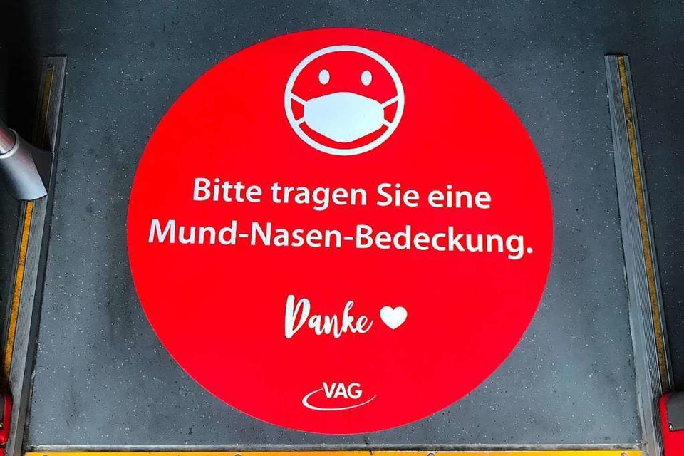 In den Straßenbahnen gilt Maskenpflicht. Nicht jede(r) akzeptiert das. Symbolbild. (Foto: Freiburger Verkehrs-AG)