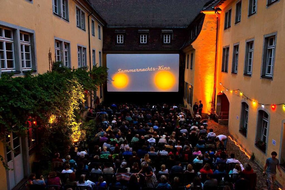 Kultig: Das Sommernachtskino im Schwarzen Kloster in Freiburg (Foto: Markus Herb)