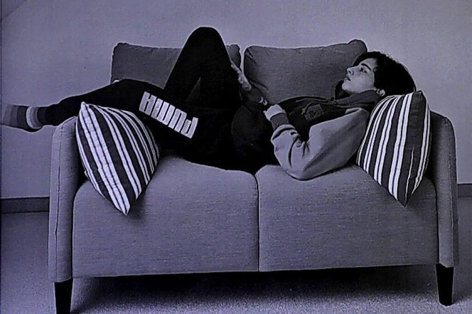 Mit &amp;#8222;Mein graues Sofa&amp;#8220; ist dieses Werk überschrieben. (Foto: Christoph Breithaupt)