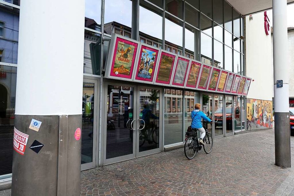 Bei einem Kino an der Bertoldstraße sollen zwei Männer versucht haben, einen Jugendlichen zu berauben. Symbolbild. (Foto: Ingo Schneider)