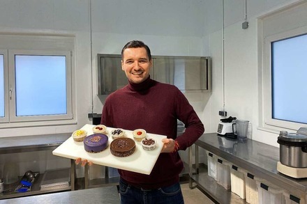 Dieser Freiburger will mit rohen, veganen Kuchen die Lebensmittelbranche aufmischen