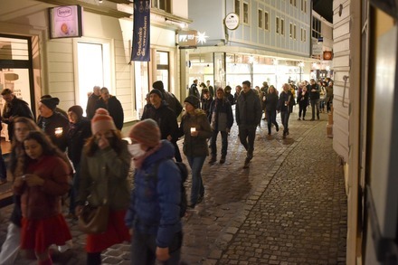 Freiburg verbietet sogenannte "Spaziergänge" von Gegnern der Corona-Politik