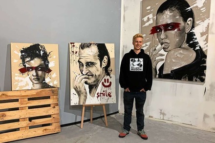Der Ortenauer Künstler Bastian Fiala eröffnet in Freiburg eine Pop-up-Galerie
