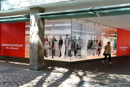 Beim Freiburger Modehaus Kaiser beginnt der Ausverkauf