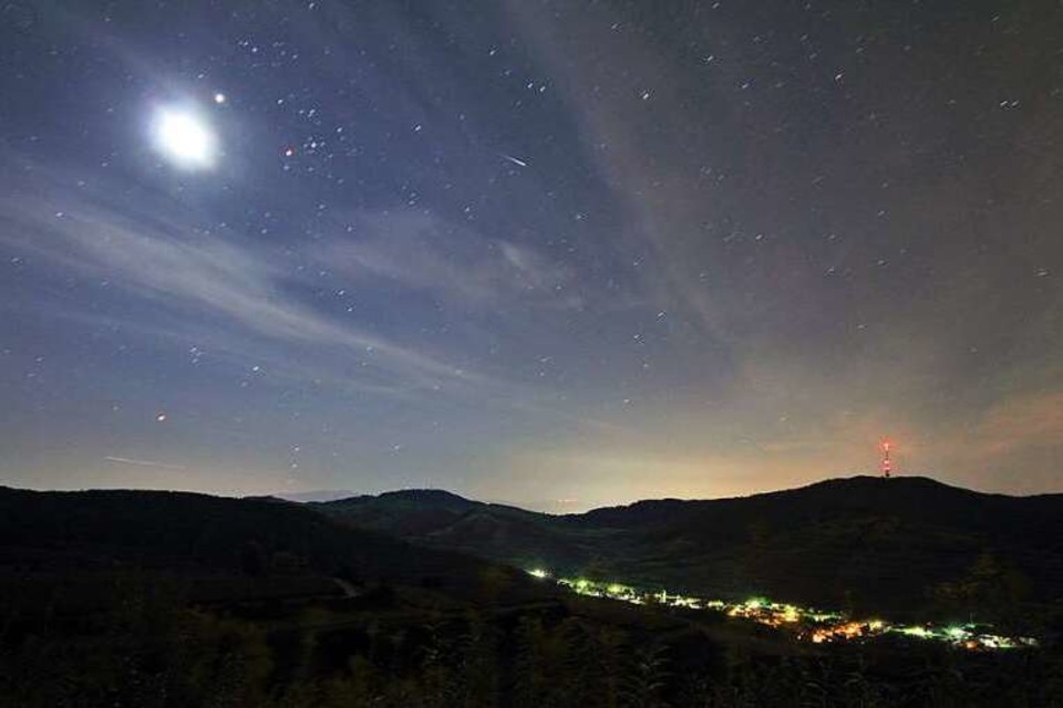 Die Perseiden erhellen den Nachthimmel (Foto: Hans-Peter Ziesmer)