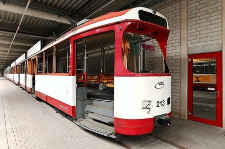 Alte Straßenbahnen aus Freiburg sind selbst geschenkt noch zu teuer